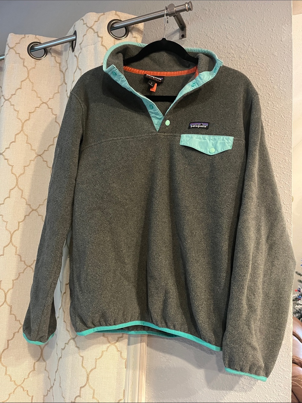 Patagonia Gray Fleece Pullover with Mint Trim